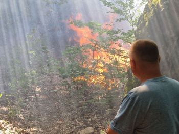 Konjic gori danima: Vatrogascima ponestaje vode, mještanima presušili i privatni rezervoari