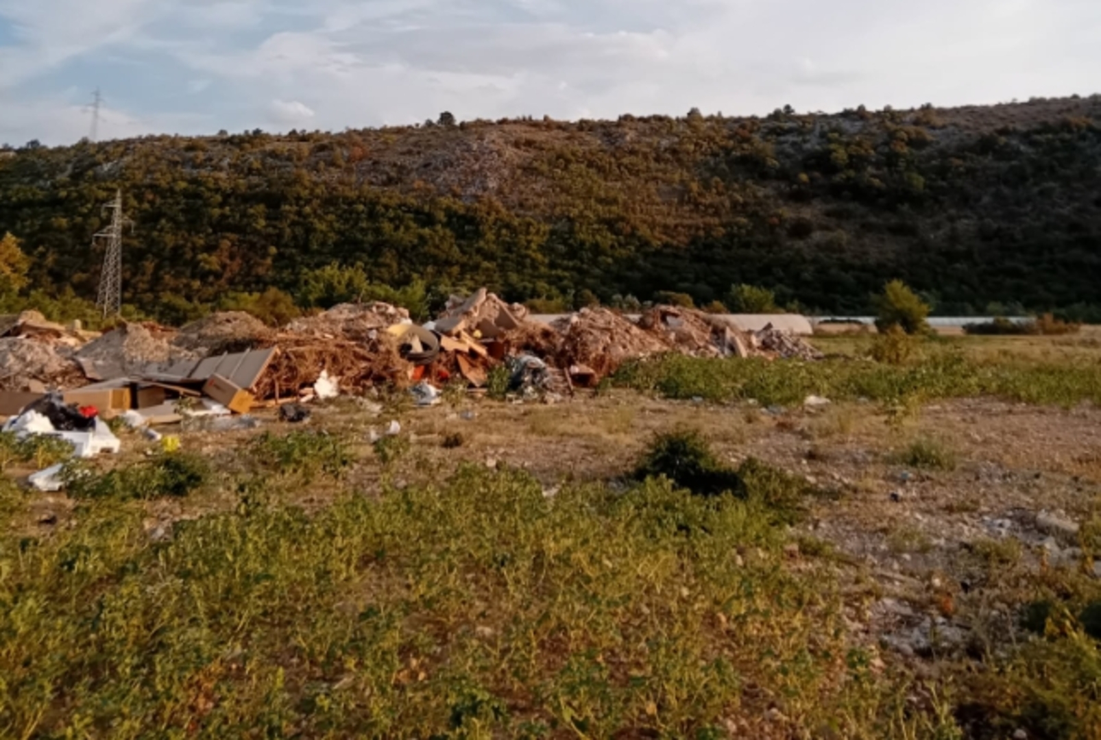 Gorica kod Stoca ponovo zatrpana otpadom: Vrijeme je za reakciju! - slika 3