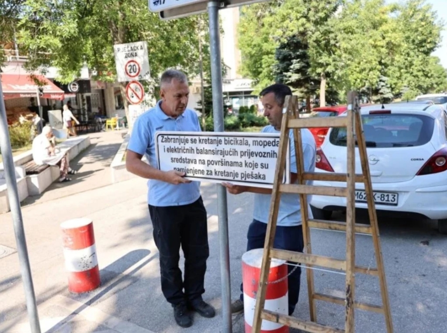 Na Dobrinji postavljene table zabrane i signalizacija za vozače romobila - slika 1