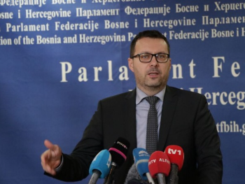 Džindić prozvao Lakića: „Manje hvalisanja, a više odgovora“