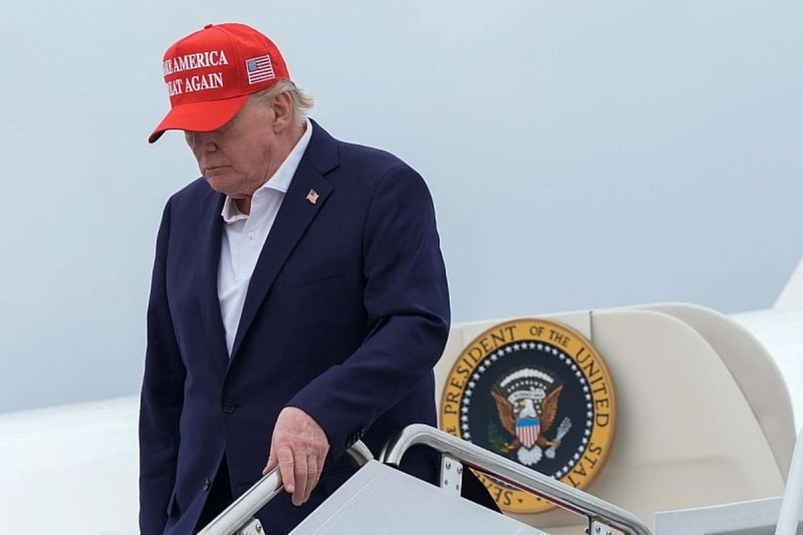 Trump: "Pozivam Irance da se predaju" - slika 1
