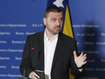Objavljene kompenzacijske liste za Opće izbore u oktobru: SDP-ovu za državni parlament predvodi Saša Magazinović, listu NiP-a Denis Zvizdić, a SDA Šerif Špago
