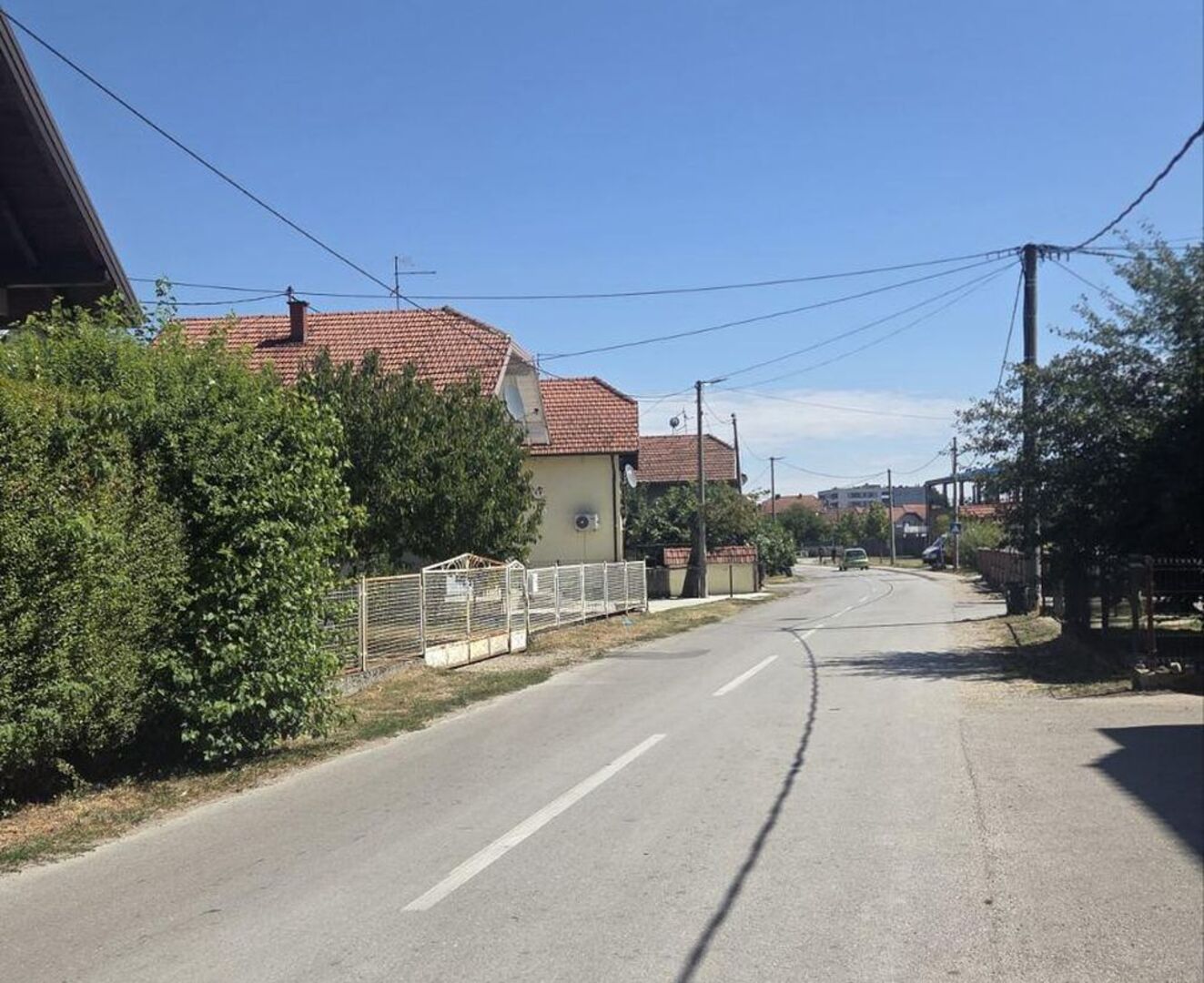 Dječacima u Brčkom skinuli majice s ljiljanima - slika 1