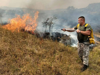 Oružane snage BiH nastavljaju podršku pri gašenju požara: Odobren zahtjev za Goražde i Pale