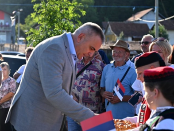 Minić: Sistemskim mjerama pomažemo porodicama