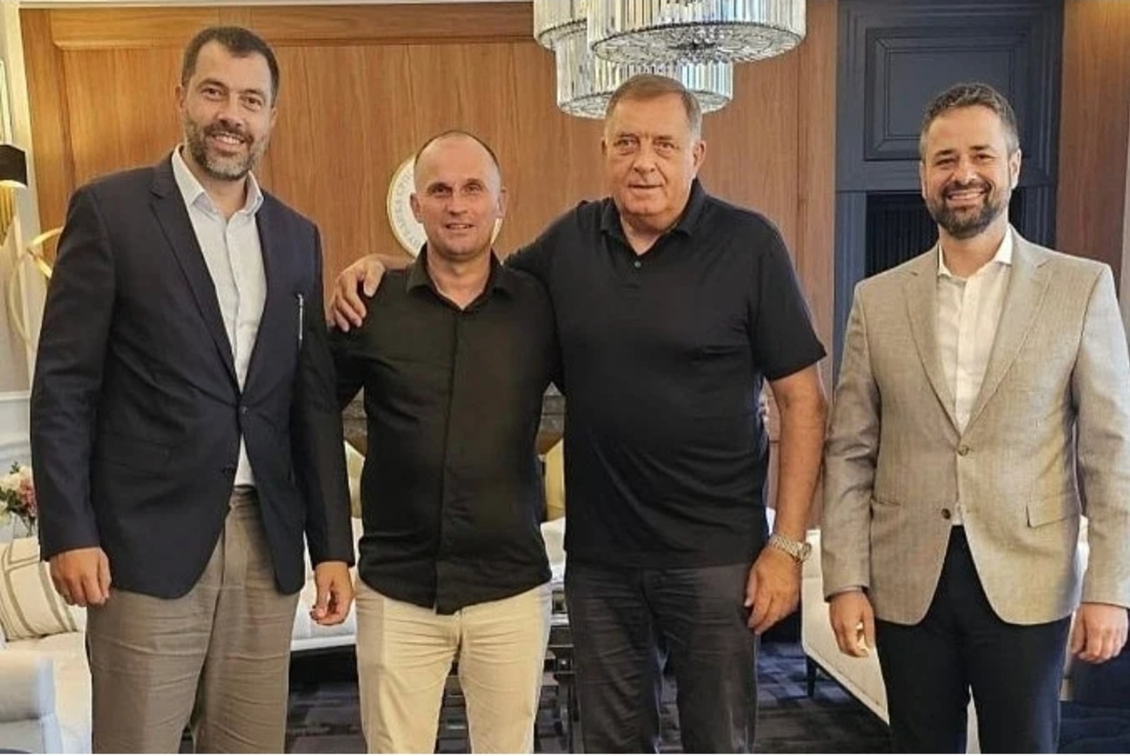 Načelnik Čajniča napustio SDS i prešao u SNSD uz simboličnu poruku - slika 1