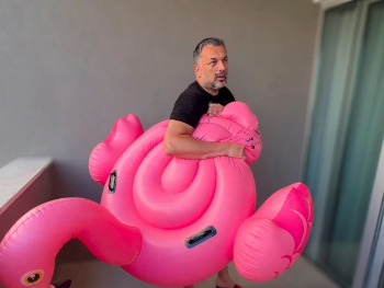 Flamingo diplomatija: Elmedin ispuho