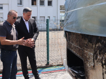 Bećirović posjetio firmu koju je zapalio sin njegovog stranačkog kolege: Nakon što je uhapšen, predsjedavajući Predsjedništva šuti