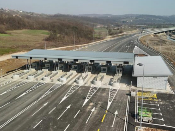 Ostrvo koje zovu autoput: Otvorena dionica kod Tešnja