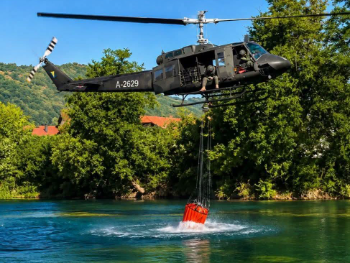 Helikopter OS BiH i danas gasi požar u području Trebinja, kod Cazina ugašen 