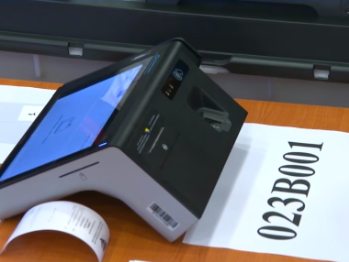 Dijele se traktori i pomoć, obilaze sela, političari ratuju na mrežama