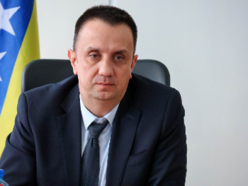 Lakić zatražio ostavke čelnika TE Tuzla