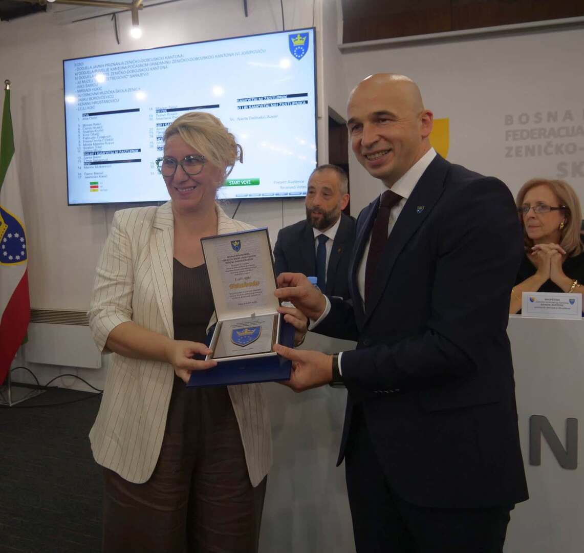 Zeničko-dobojski kanton obilježio svoj dan: Dodijeljena najviša javna priznanja - slika 2