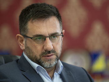 Edin Ramić: Narod koji je preživio genocid mora odgajati generacije koje će znati prepoznati opasnost