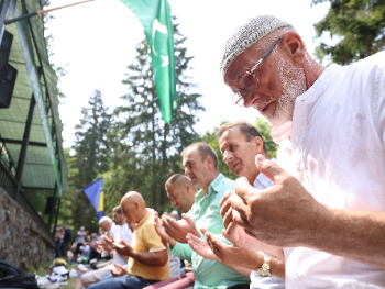 Dova kod Djevojačke pećine okupila vjernike: „Ovdje potvrđujemo ljubav prema islamu i Bosni i Hercegovini“