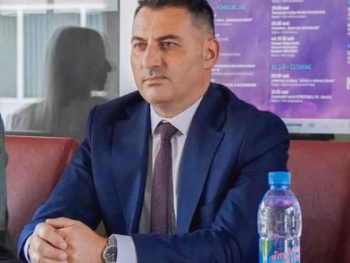 Bajtarević: Za pomoćni teren Gradskog stadiona u Kaknju stiže još 100.000 KM