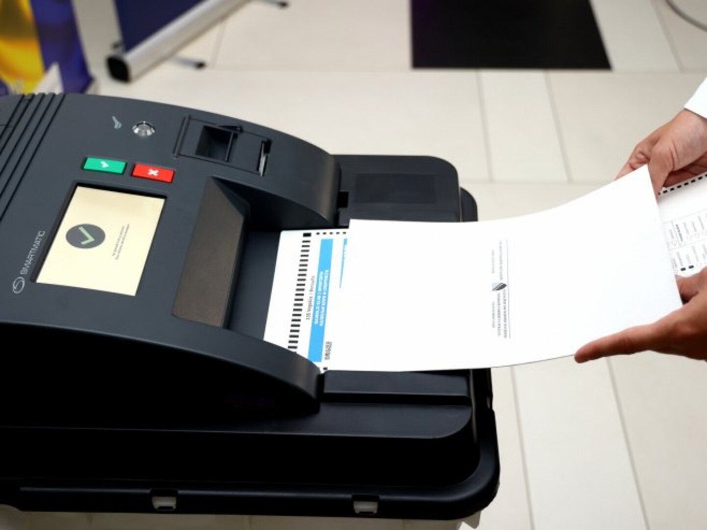 CIK objašnjava biračima poštom kako da glasaju - slika 1