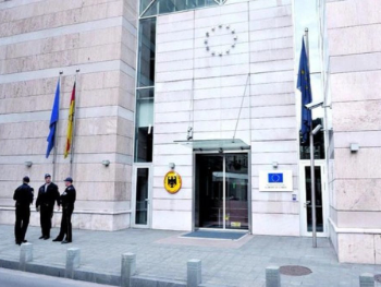 Njemačka ambasada demantovala tvrdnje o „protivustavnoj“ izbornoj tehnologiji