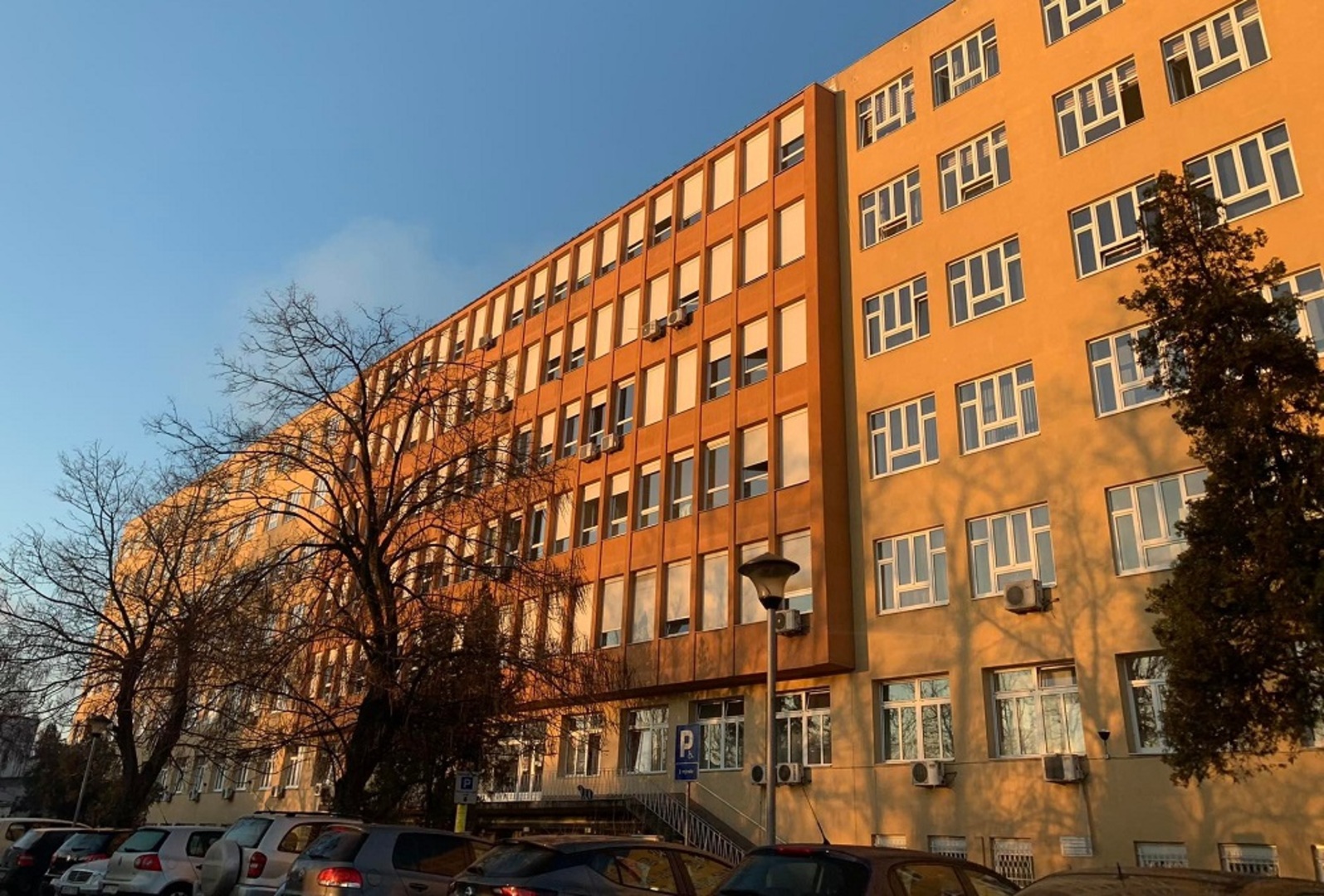UKC Tuzla zapošljava 80 medicinskih sestara i tehničara - slika 1