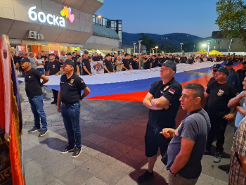 Veliki broj Banjalučana odao počast Mladiću