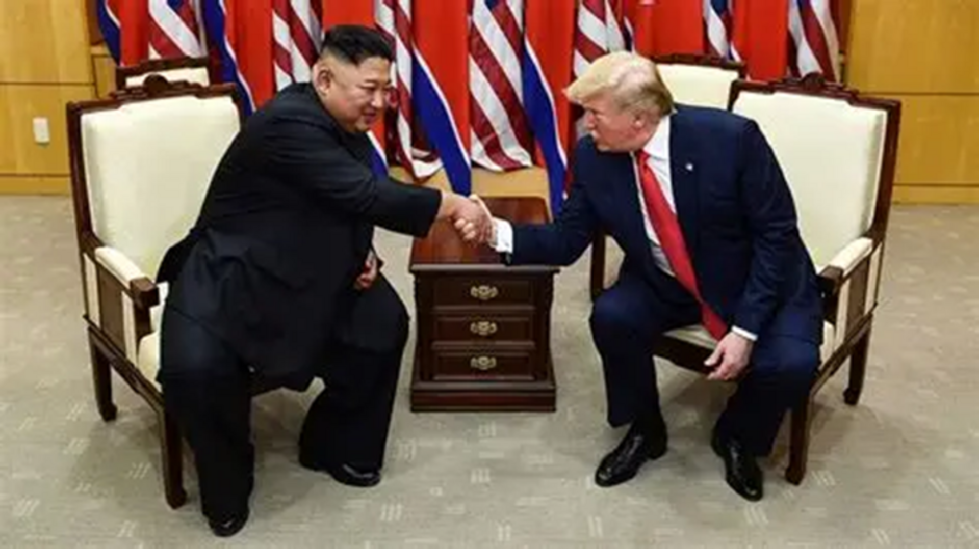 Bijela kuća: Trump otvoren za sastanak s Kim Jong-unom bez preduslova - slika 1