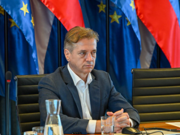 Golobu uskraćen imunitet za nastavak postupka u slučaju Bobnar, pozvan da podnese ostavku