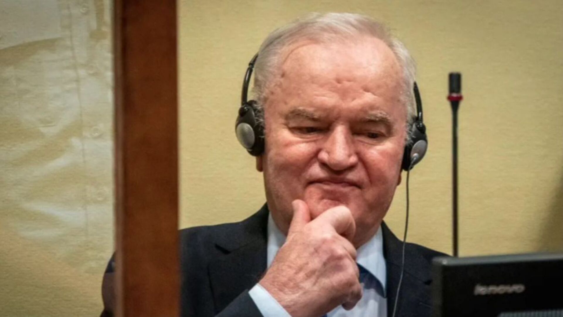 Zbog veličanja ratnog zločinca Mladića trojica državljana BiH kažnjena u Dubrovniku - slika 1