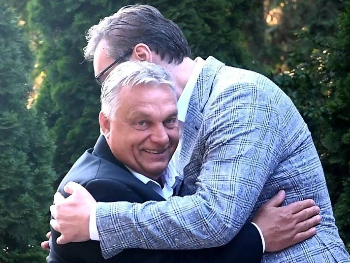 Orbánov model odlazi u prošlost, ali njegova medijska mreža širi se regionom