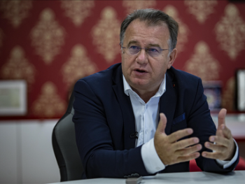 Nikšić: Minimalna plata biće 1.500 KM, a penzija 1.000 KM