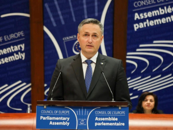 Bećirović osudio Srbiju zbog Mladića, ali prešutio Hrvatsku i veličanje Praljka