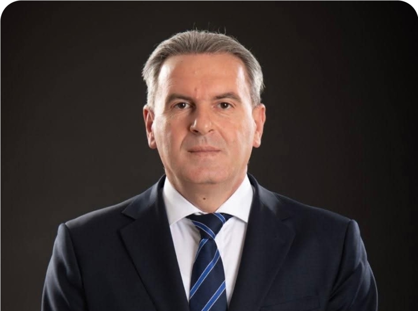 Bećirović se sjetio pripadnika Oružanih snaga jer mu trebaju u predizbornoj kampanji - slika 1
