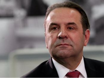 Rasim Ljajić napustio stadion za vrijeme odavanja počasti ratnom zločincu Ratku Mladiću