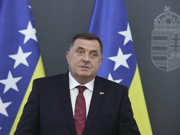 Dodik dostavio dokument Vučiću i ponovo kritikovao međunarodnu zajednicu u BiH