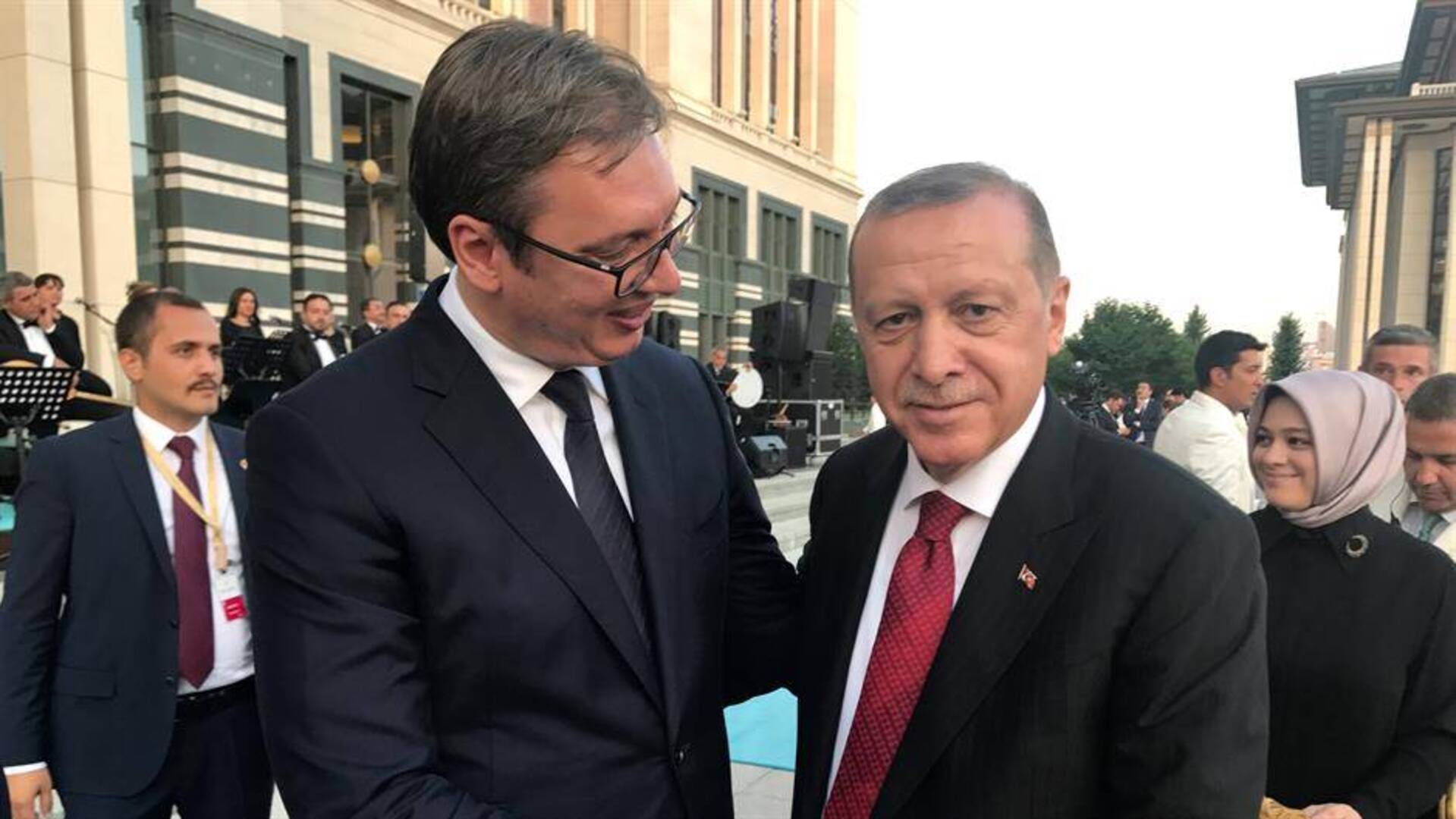 Vučić i Erdogan dva sata razgovarali u četiri oka - slika 1