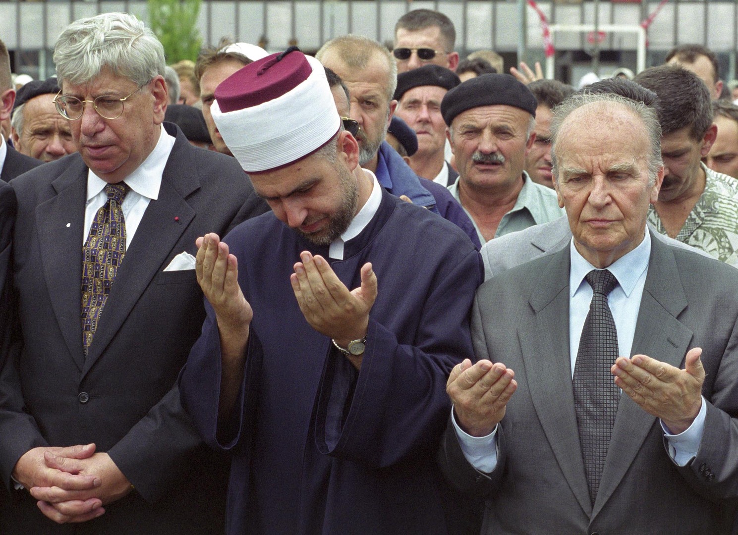 Na današnji dan prije 17 godina umro je Alija - slika 9