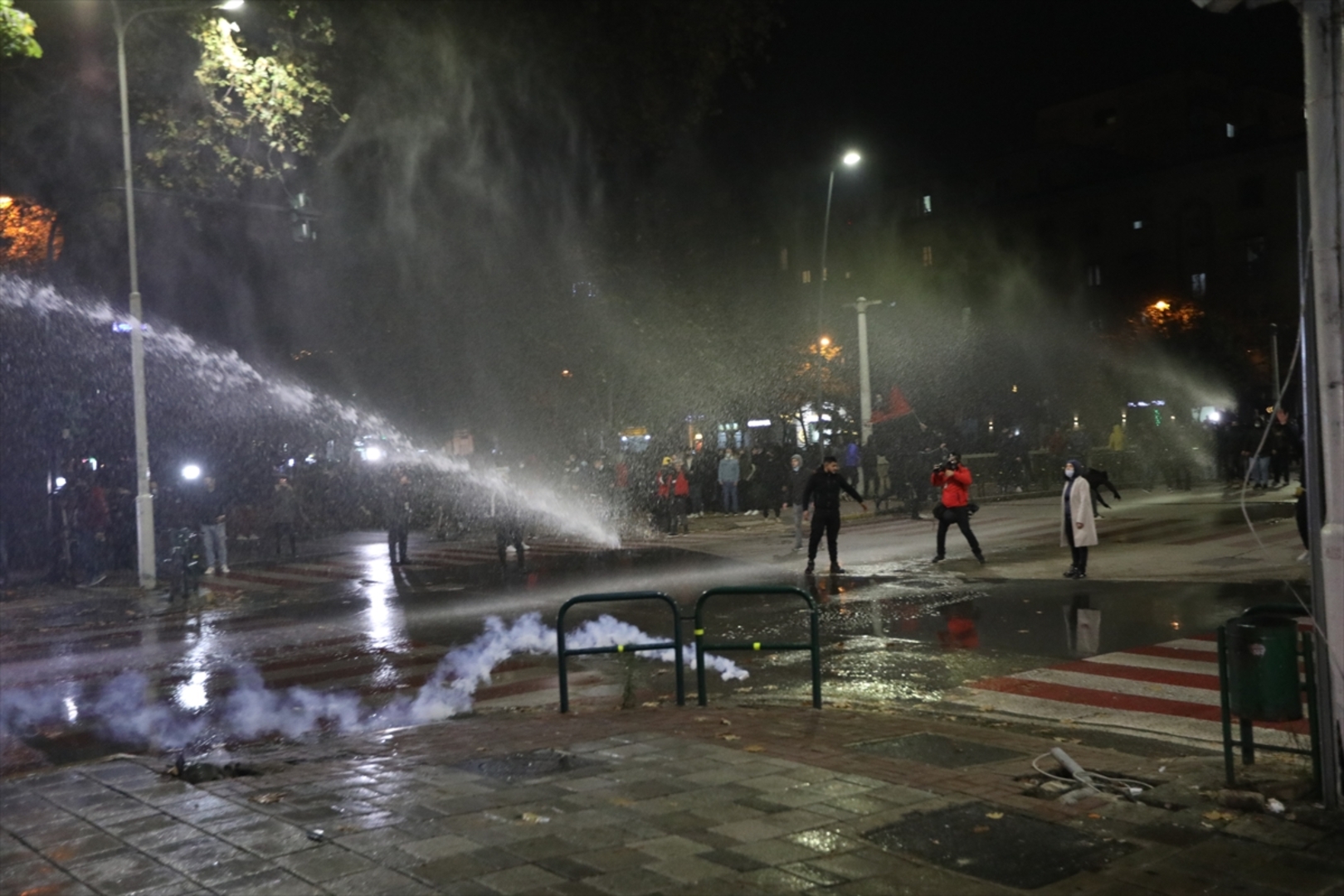 Peta noć protesta u Tirani. "Pravda za Klodijana" - slika 10