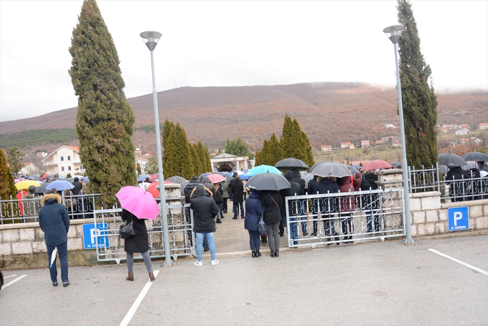 Sahranjeno dvoje mladih iz Posušja - slika 11