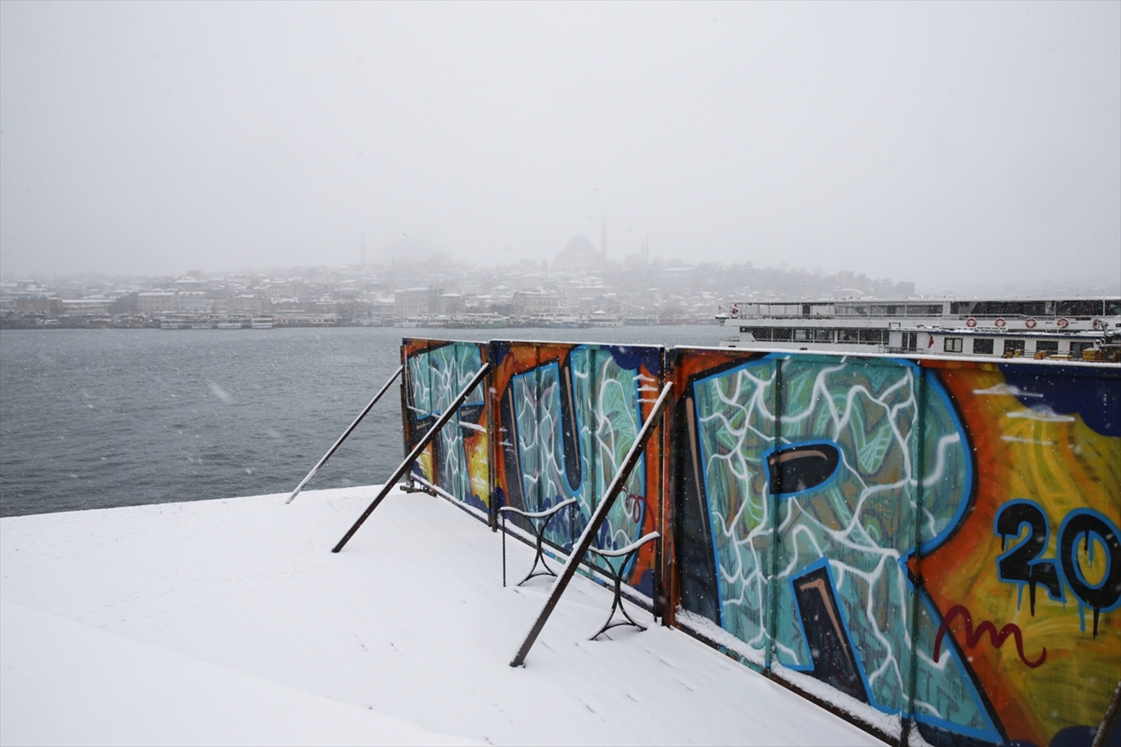 Istanbul okovao snijeg i led - slika 3