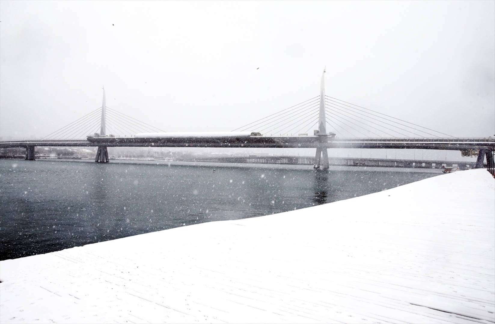 Istanbul okovao snijeg i led - slika 12