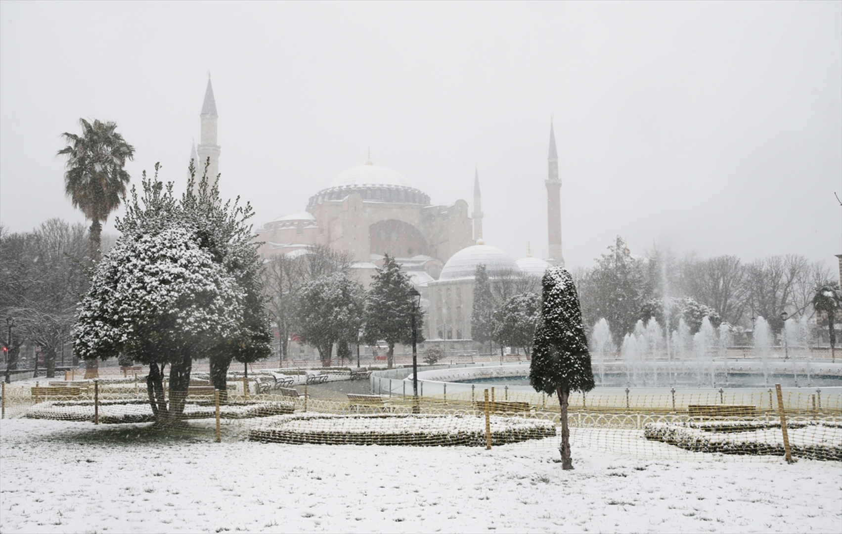 Istanbul okovao snijeg i led - slika 27