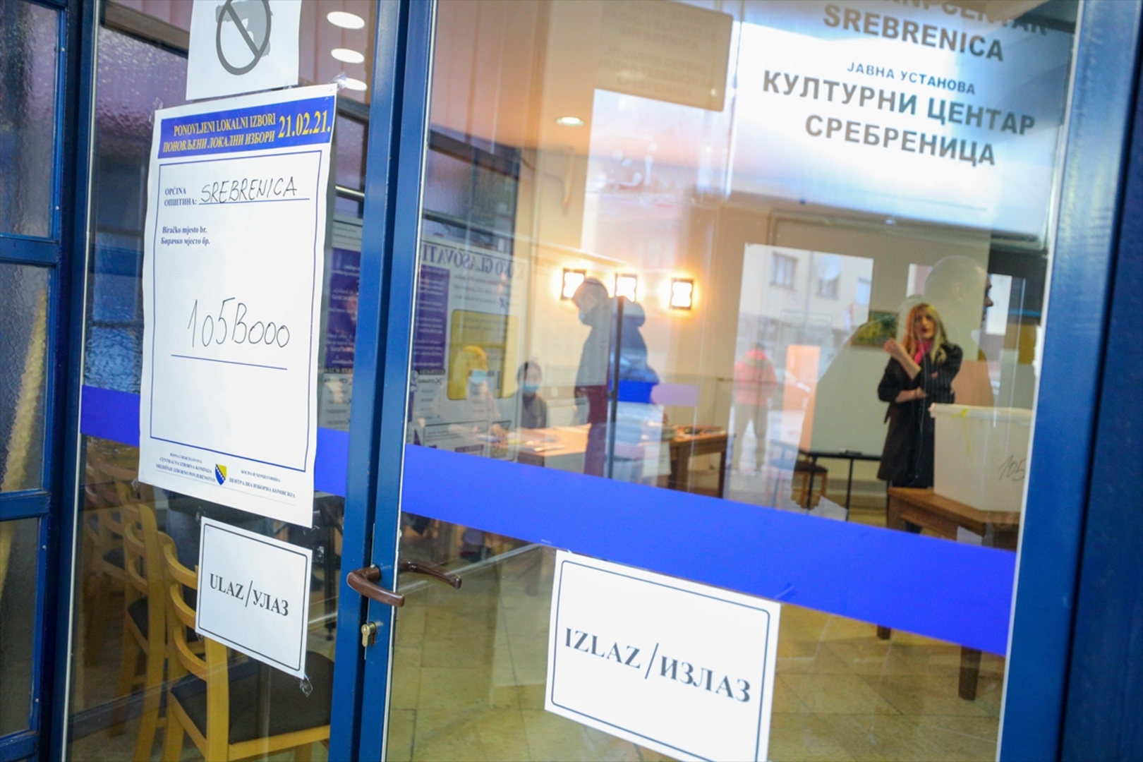  Otvorena biračka mjesta. U Doboju se glasa u Srebrenici Bošnjaci bojkotiraju - slika 20