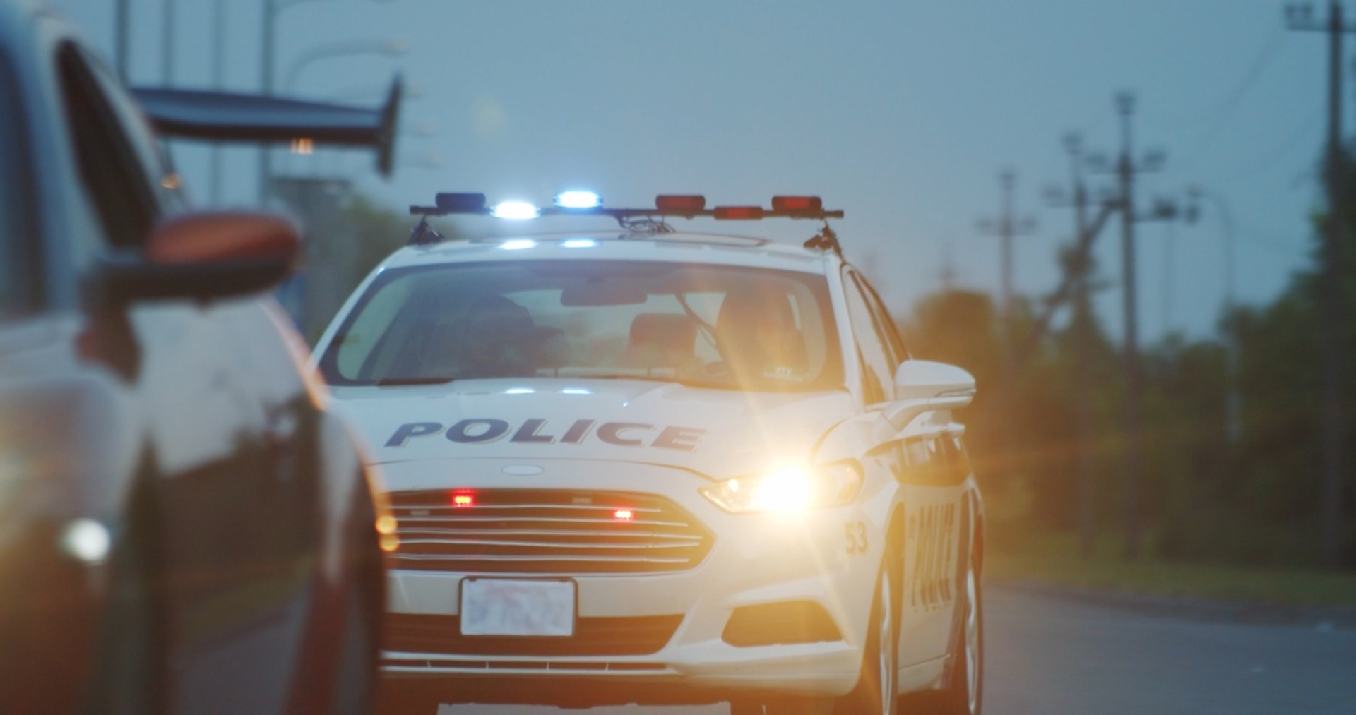 U pucnjavi s policijom u SAD smrtno stradalo dvoje tinejdžera - slika 1