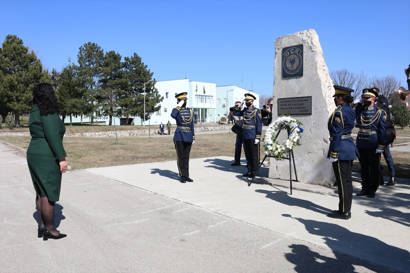 Kosovo odalo počast Ademu Jashariju - slika 16