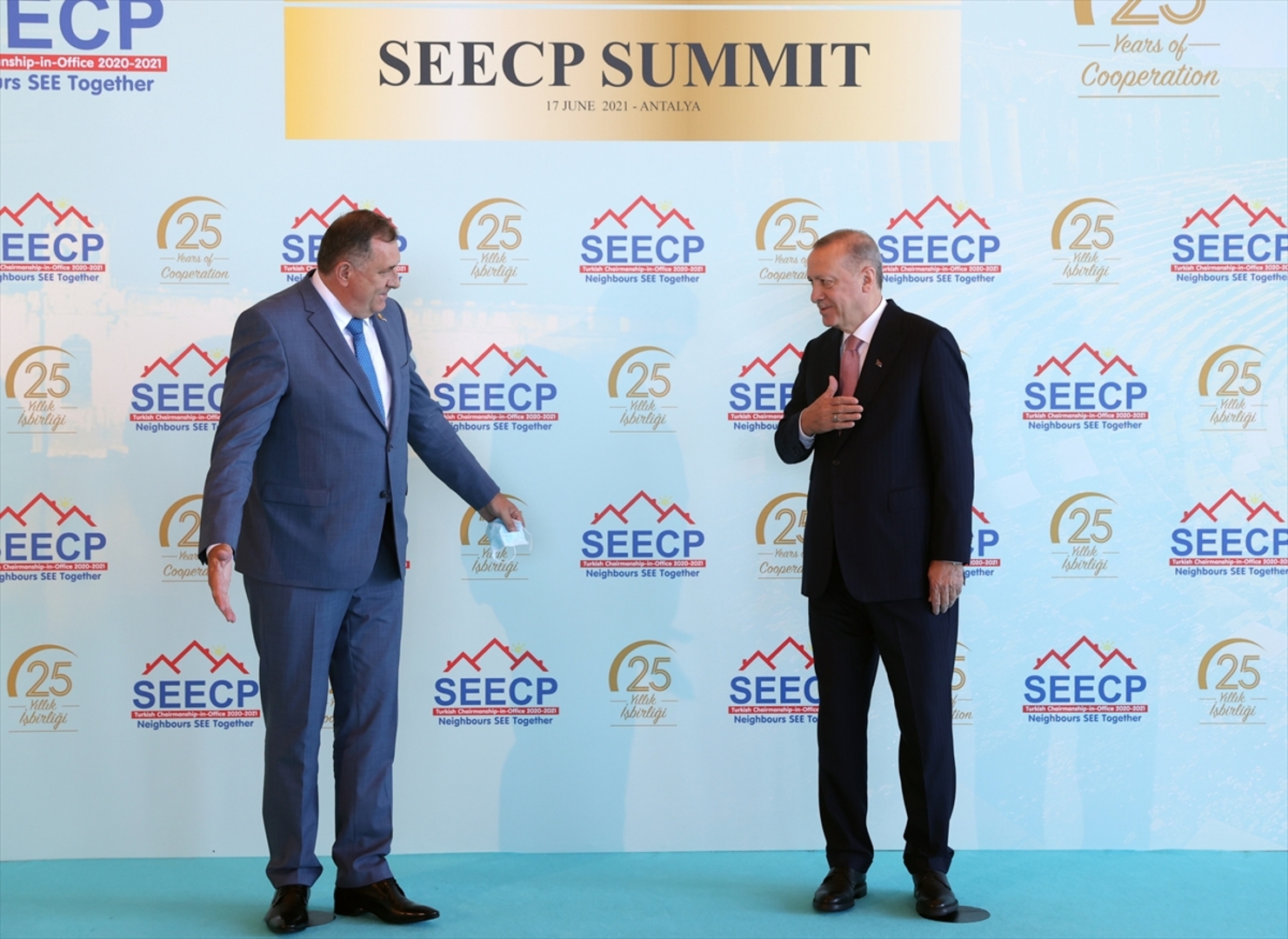 Dodik u Antaliji potpisao dokument u kojem se navodi i ambicija pristupanja i BiH NATO-u - slika 2