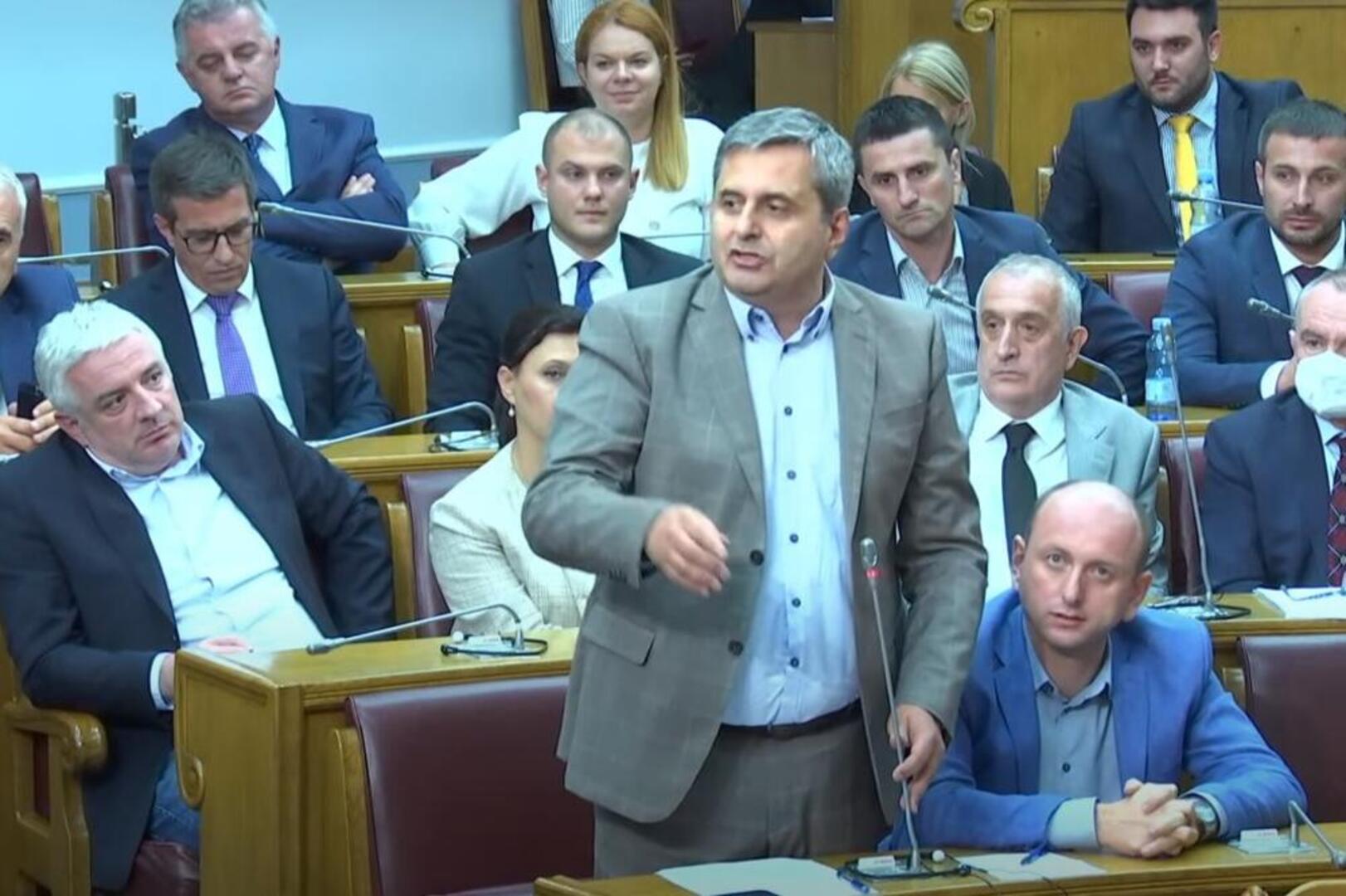 Demokratski front napušta Skupštinu Crne Gore. Otkazali povjerenje premijeru Krivokapiću - slika 1