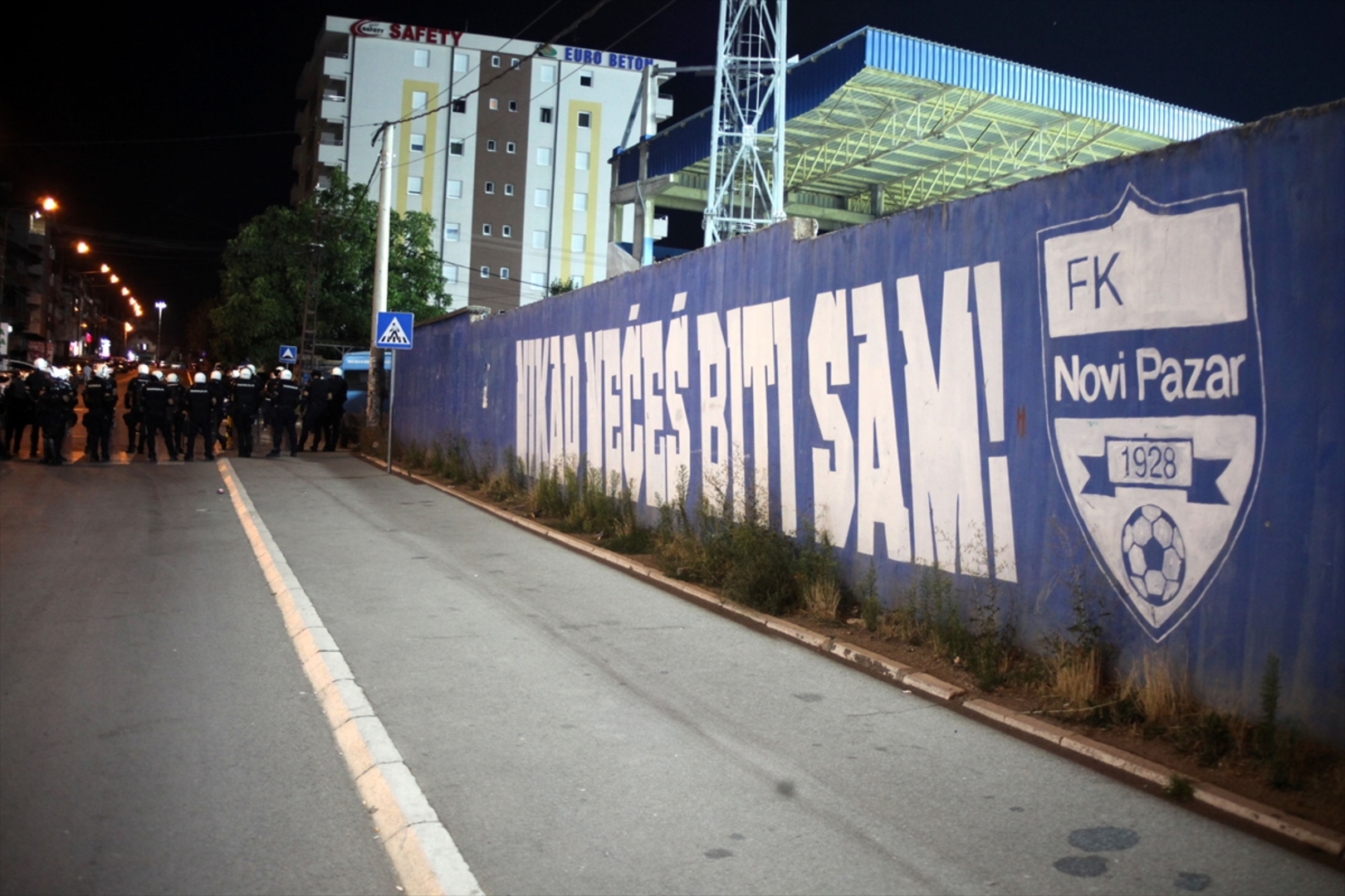Nacionalistički ispadi Partizanovih navijača obilježili utakmicu u Novom Pazaru - slika 16
