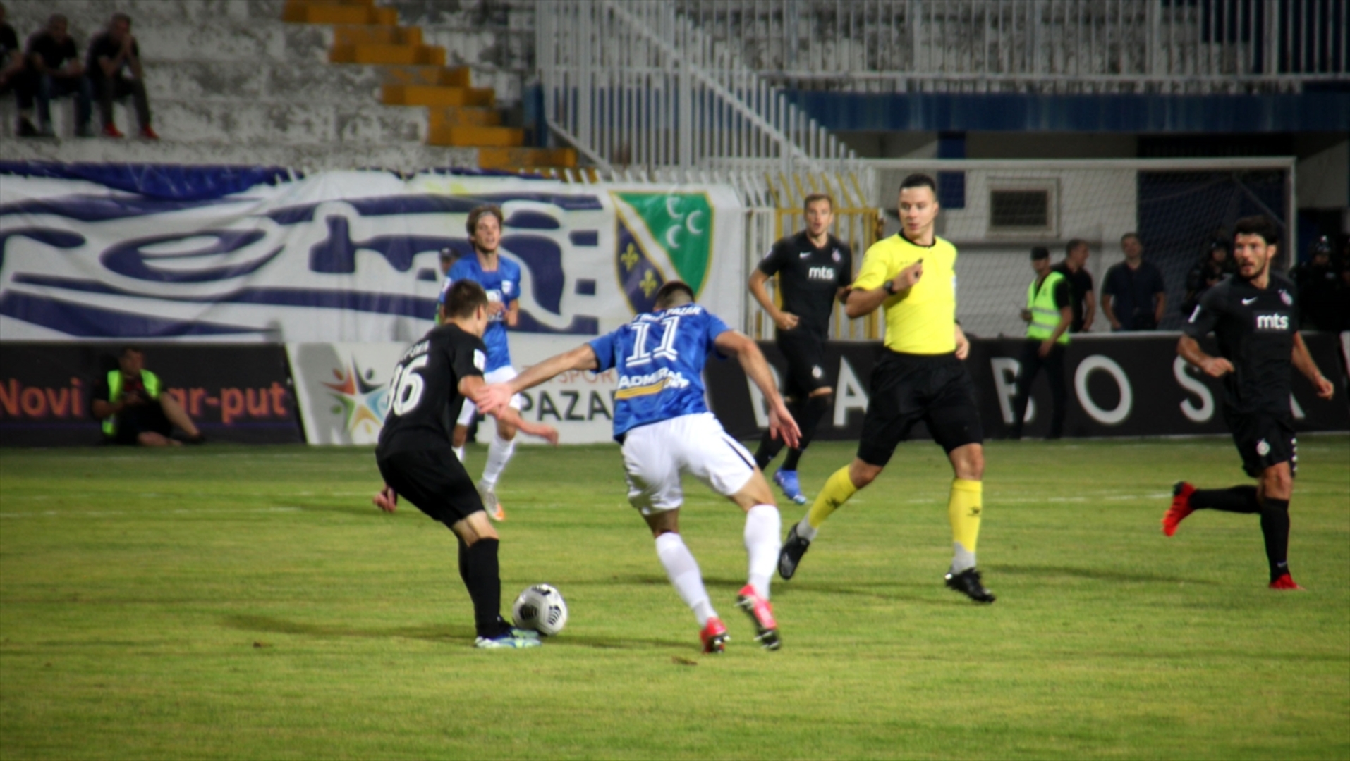 Nacionalistički ispadi Partizanovih navijača obilježili utakmicu u Novom Pazaru - slika 11