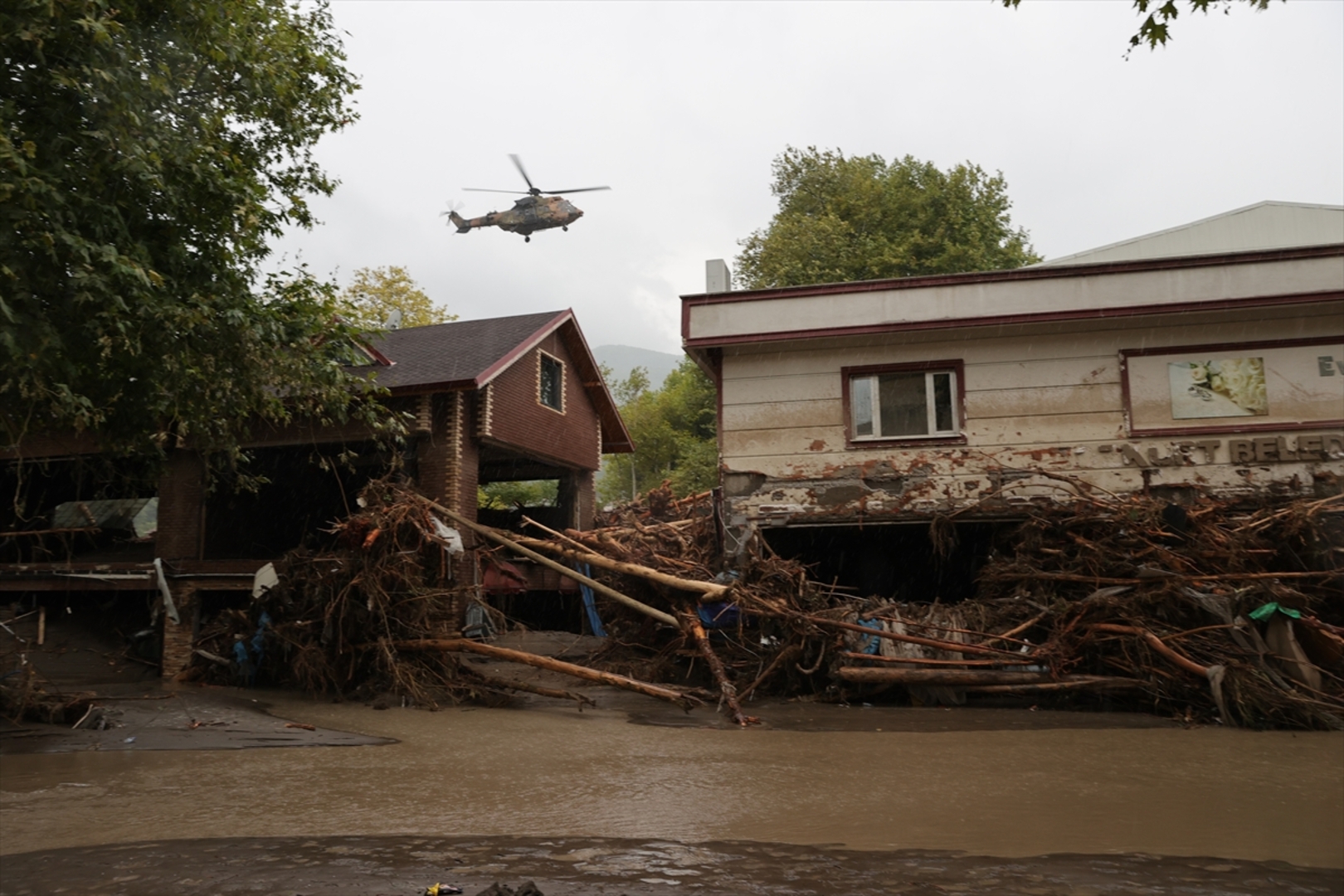 Turska: Poplave u crnomorskoj regiji odnijele devet života - slika 16