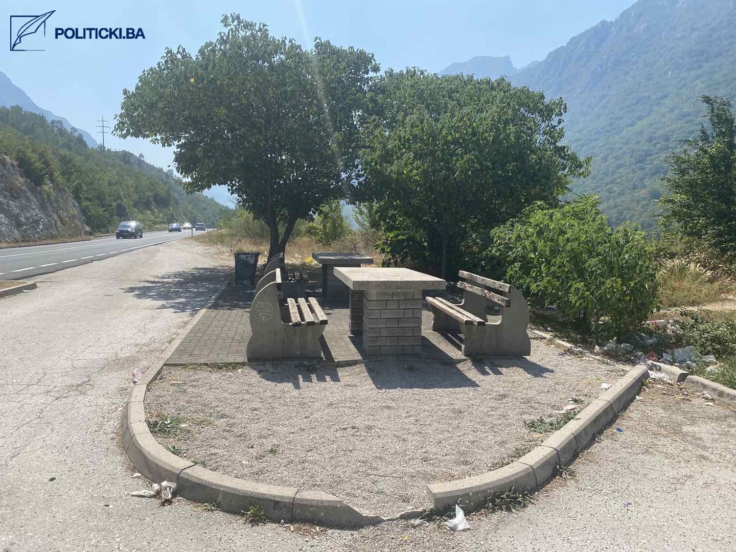 SRAMOTNO: Otpad se ne kupi, već baca u šumu - slika 5