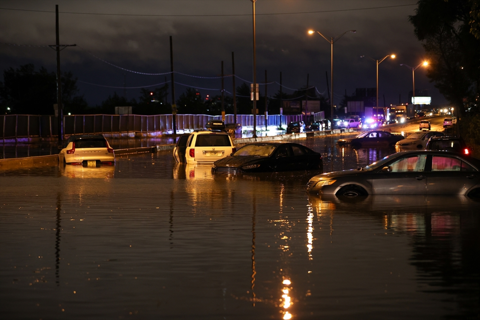 U poplavama u Njujorku najmanje sedam mrtvih - slika 15